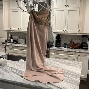 Vintage🥂🍾 stunner mother of the bride dress in nude and gold lace🥂🍾